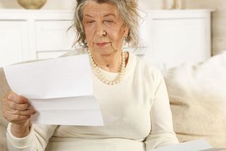 Tchýně dostala důchodový výměr. Ten papír mluvil jasně, řekla Eva (66) - Médium.cz